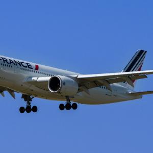 An Air France A350 on final approach to Paris Charles de Gaulle airport